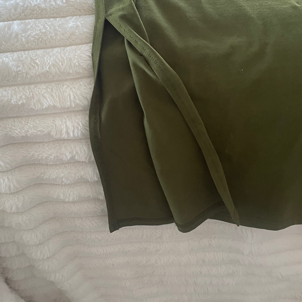 Olive Green Hooded Dress 95 Rayon & 5 Spandex Length 50, Pit to Pit 20, Arm 18 - Picture 7 of 8